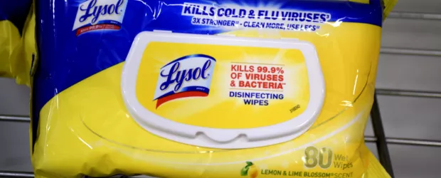 Picture of Lysol wipe package
