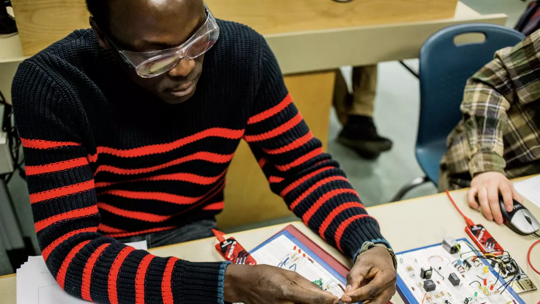 Electrical Engineering Technology Program Courses