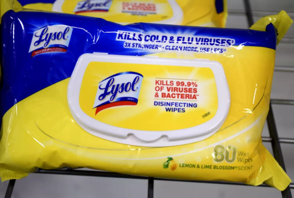 Picture of Lysol wipe package